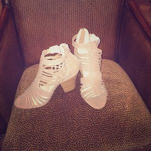 Size 9 beige cut out heels